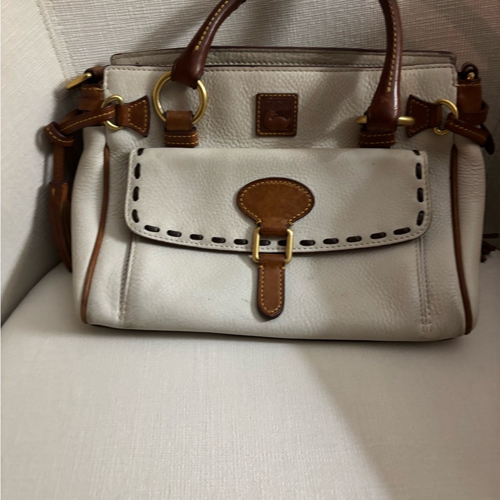 Dooney & Bourke Elegant White and Brown Handbag